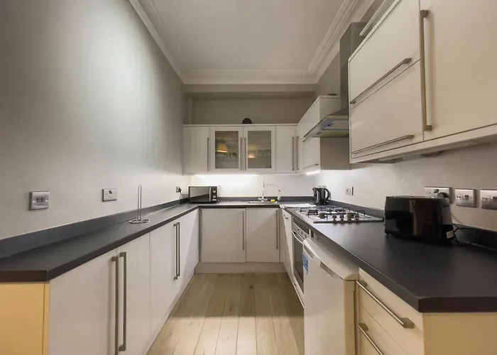 Hyde Park Haven By Urban Retreats