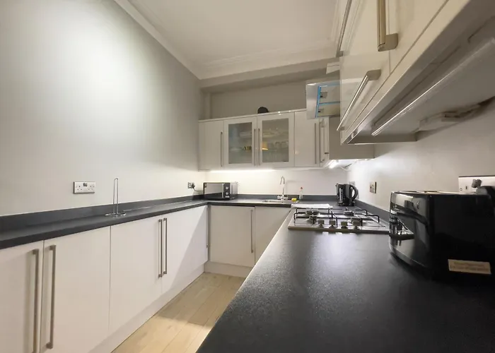Hyde Park Haven By Urban Retreats